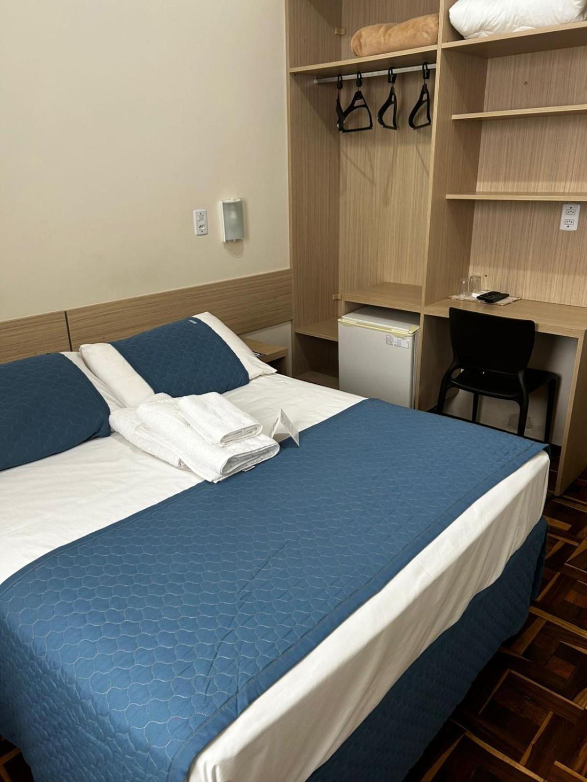 Barlos Hotel Уругуаяна Экстерьер фото